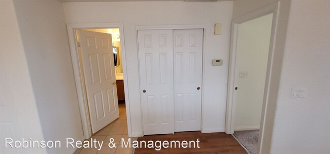 Building Photo - 2 br, 2 bath House - 3327 Erva St. Unit # 201