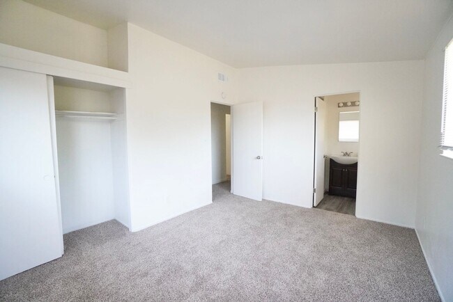 Building Photo - Wonderful 3 Bedroom, 2 Bath home in Sacram...
