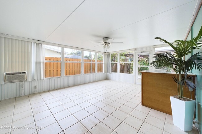 Building Photo - 1202 Yacht Club Blvd