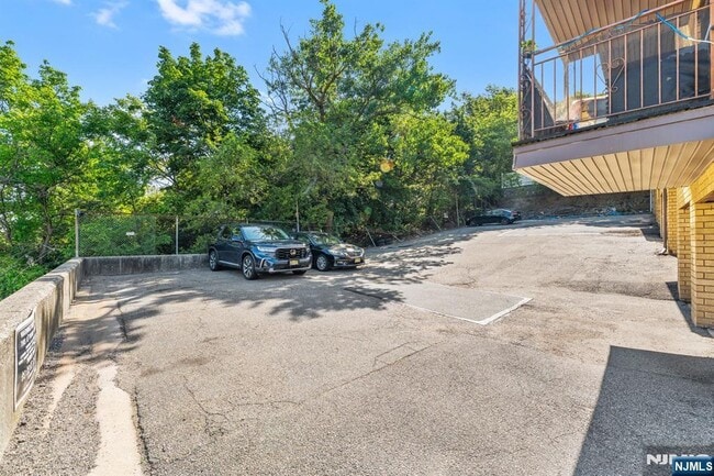 Building Photo - 1616 74th St