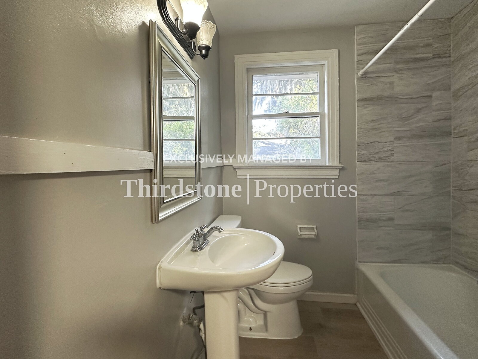 Building Photo - 6511 Evelyn Dr