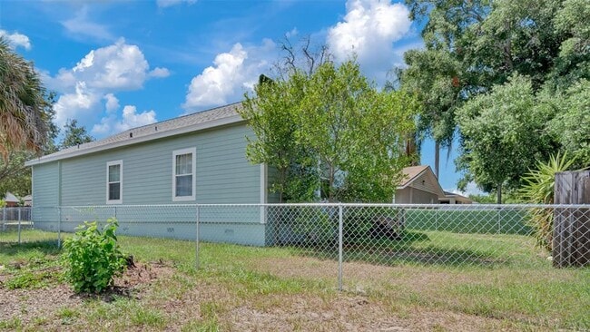 Building Photo - 9301 N 20th St