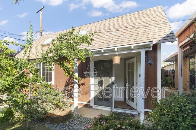 Building Photo - 1233 Fulton St