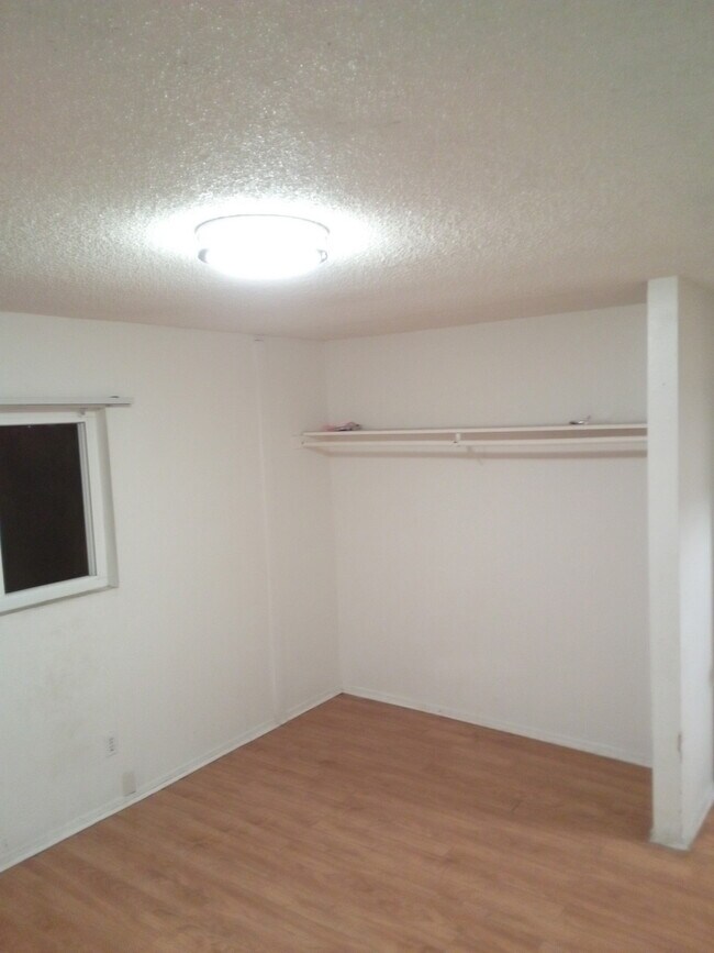 Building Photo - Lee Avenue Apartments