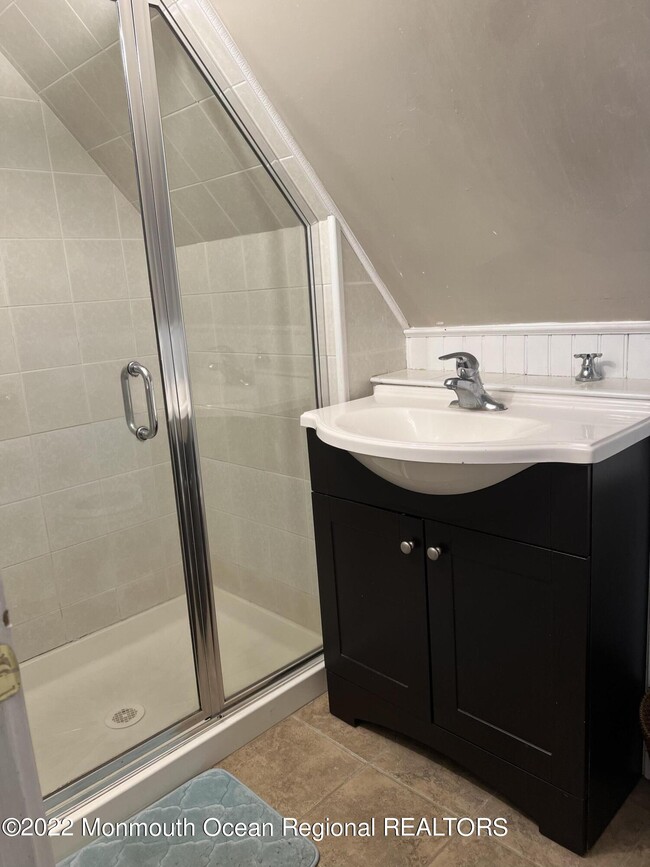 Building Photo - 432 Harnell Ave