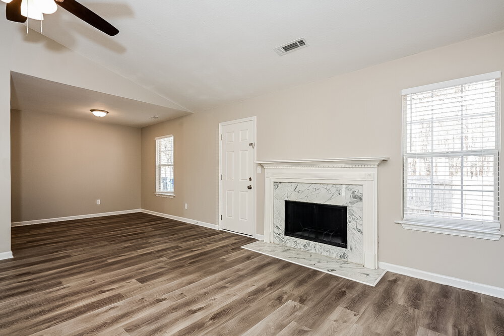 Building Photo - 3060 Century Ln
