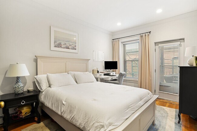 Building Photo - 110 Union Pk St