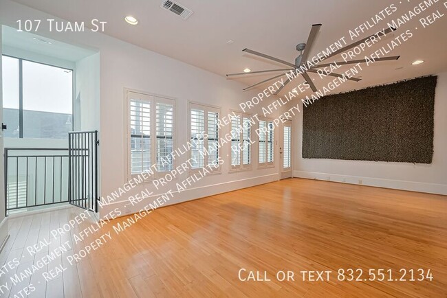 Building Photo - 107 Tuam St