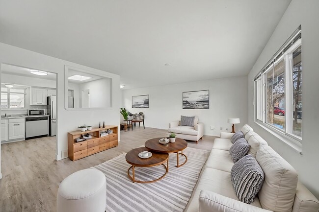 Building Photo - 165 Glenn Pl