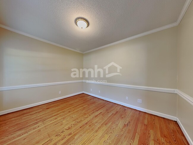 Building Photo - 901 Birkdale Dr