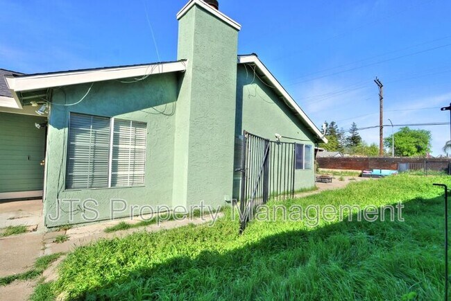 Building Photo - 7733 Temwoods Way