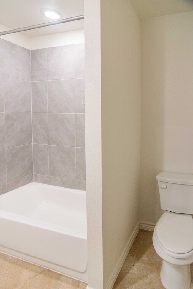 Building Photo - P2-2306 Duntov Drive Temple, TX 76504