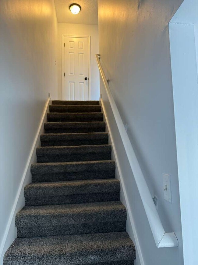 Building Photo - 6 Princeton Pl Dr