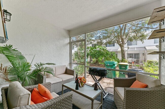 Building Photo - 11040 Light House Ct