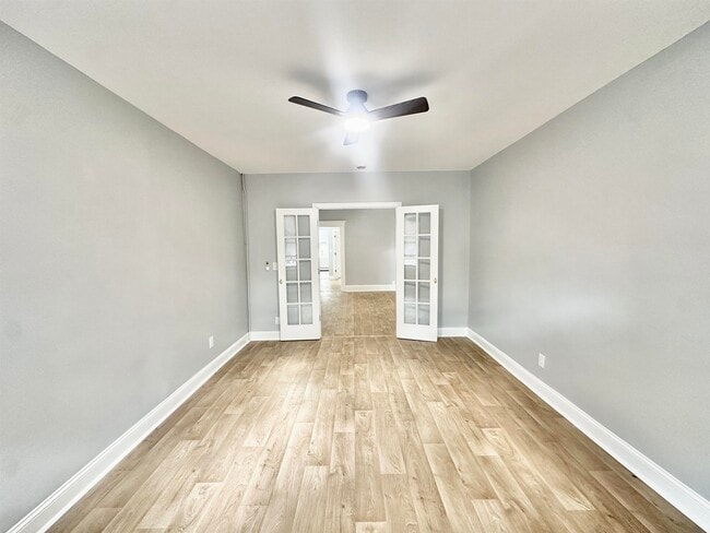 Building Photo - 130 Grant Ave