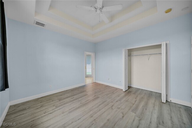 Building Photo - 621 NW 37th Ave