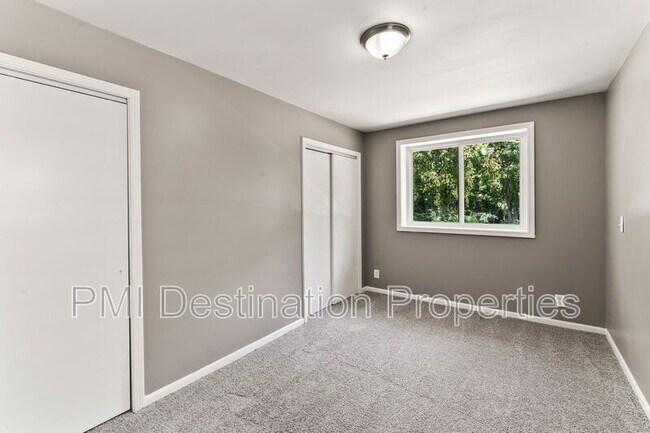 Building Photo - 1103 N Atherton Rd