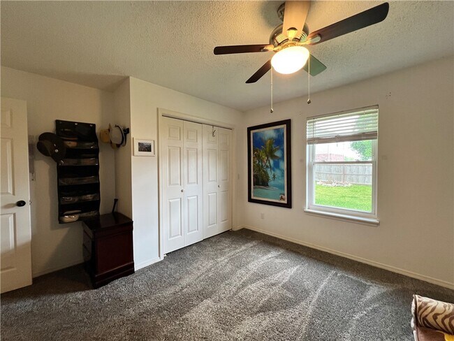 Building Photo - 2009 S 11th St