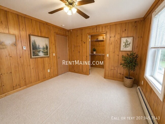 Building Photo - 2120 US-2