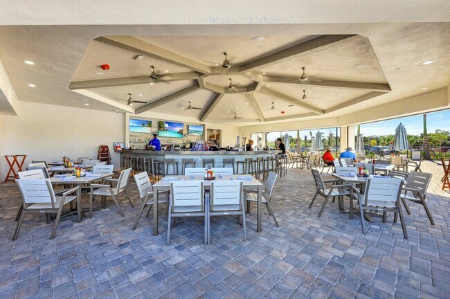 Building Photo - 14281 Heritage Landing Blvd