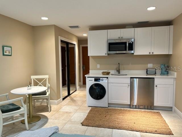 Building Photo - 29300 Bay Hollow Dr