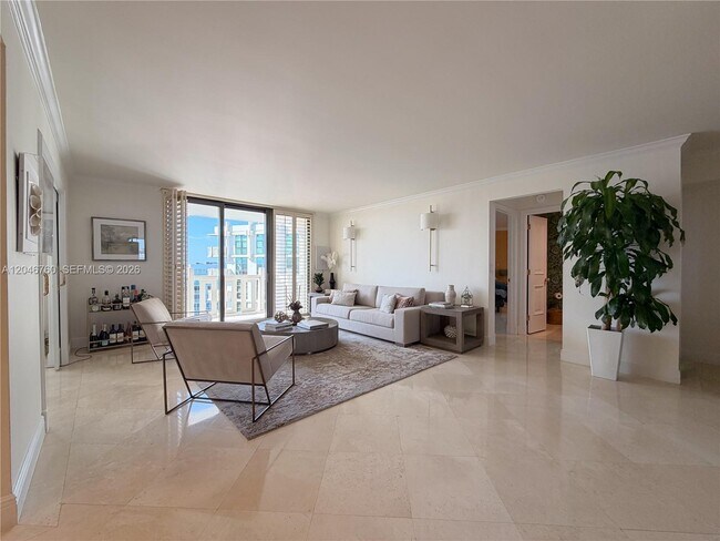 Building Photo - 1111 Crandon Blvd