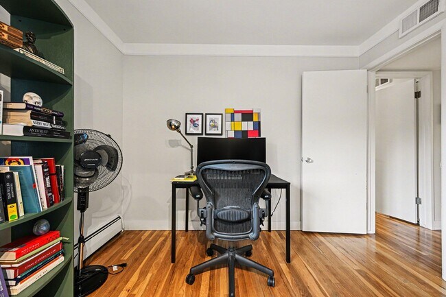 Building Photo - 1245 Island Dr