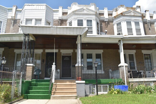 Primary Photo - 5911 Christian St