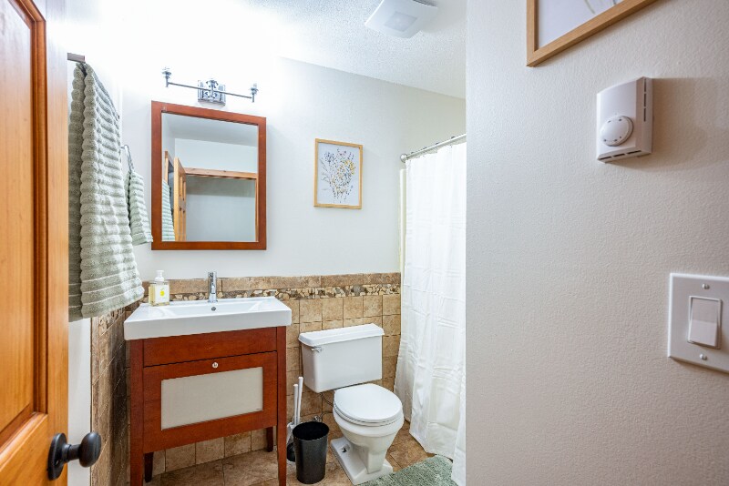 Building Photo - 2 Spruce Trail