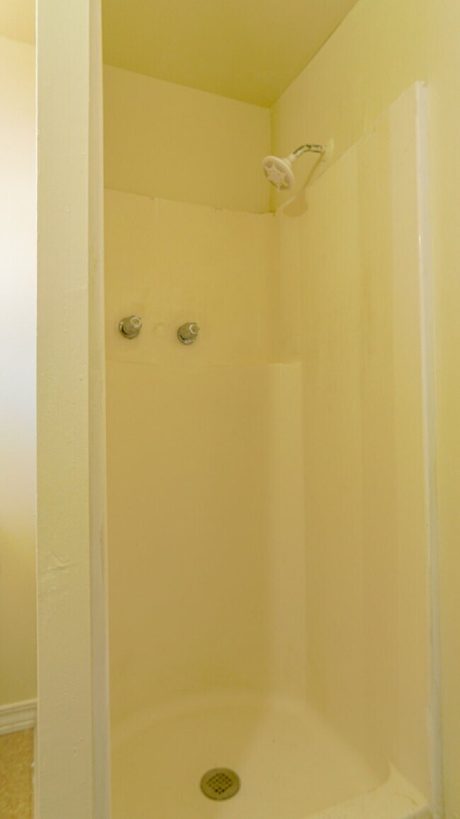 Building Photo - 211 Spaatz #2 (Rear Unit)