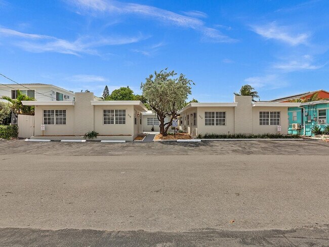 Building Photo - 318-320-320 Walnut St