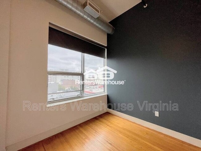 Building Photo - 500 Granby St