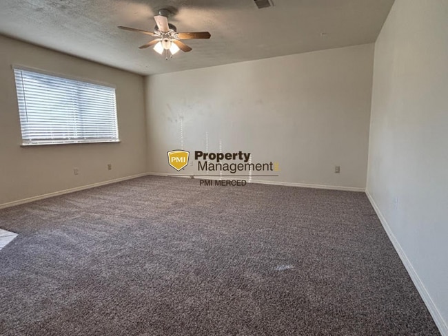 Building Photo - 2 Bedroom House Available Now for $1900!