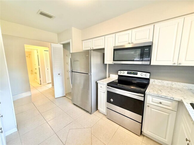 Building Photo - 2239 Margarita Ct