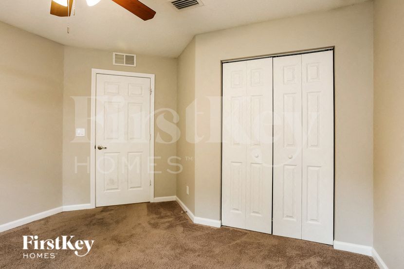 Building Photo - 260 Ensenada St SE