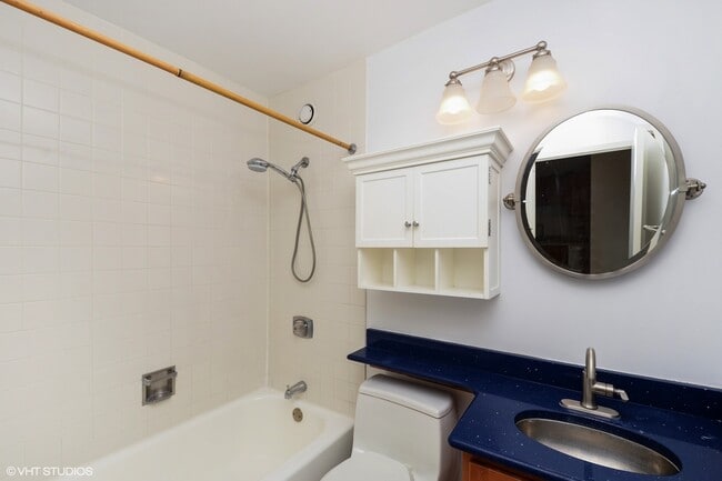 Building Photo - 211 E Ohio St