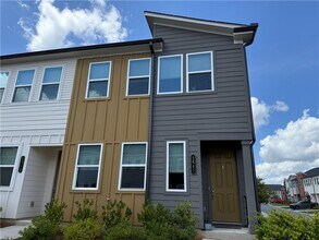 Building Photo - 1645 Aeslin Dr NW