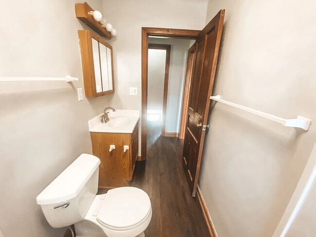 Building Photo - Triplex