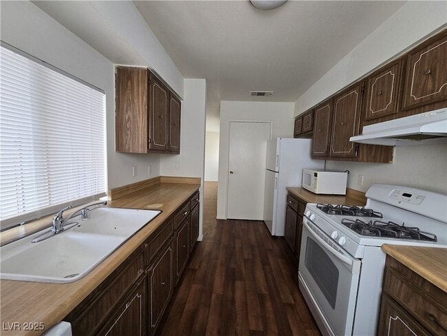 Building Photo - 5340 Retablo Ave