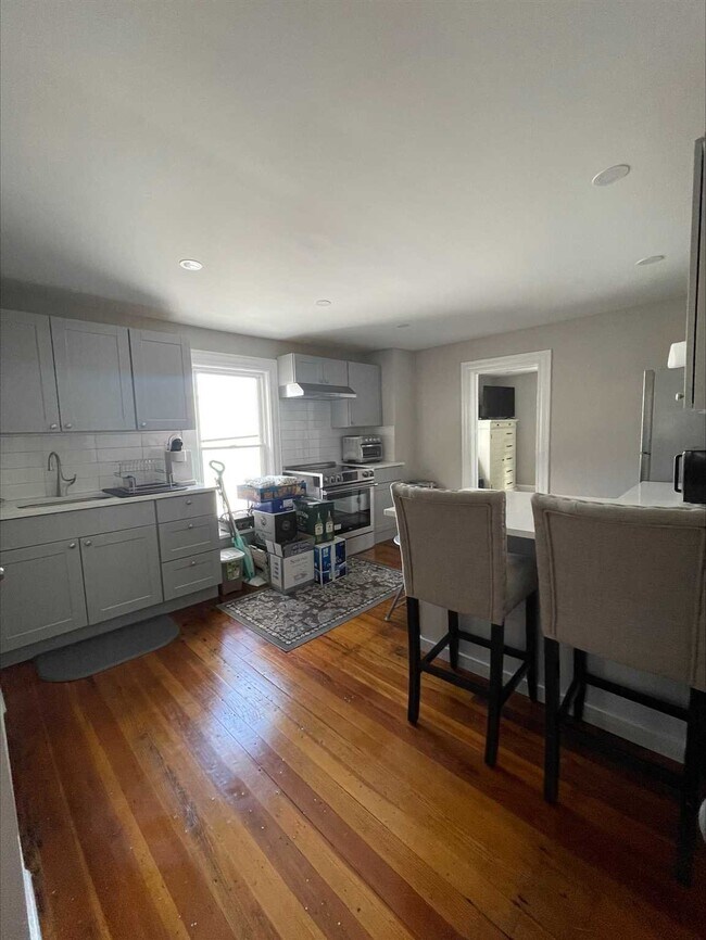 Building Photo - 138 Church St