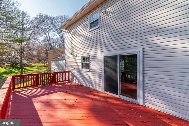 Building Photo - 1209 Crockett Ln