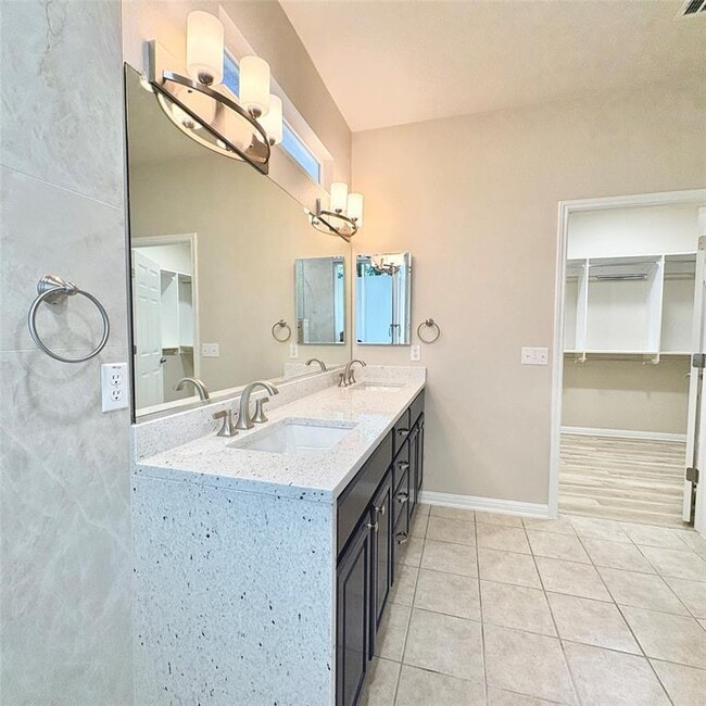 Building Photo - 109 Saddle Trail