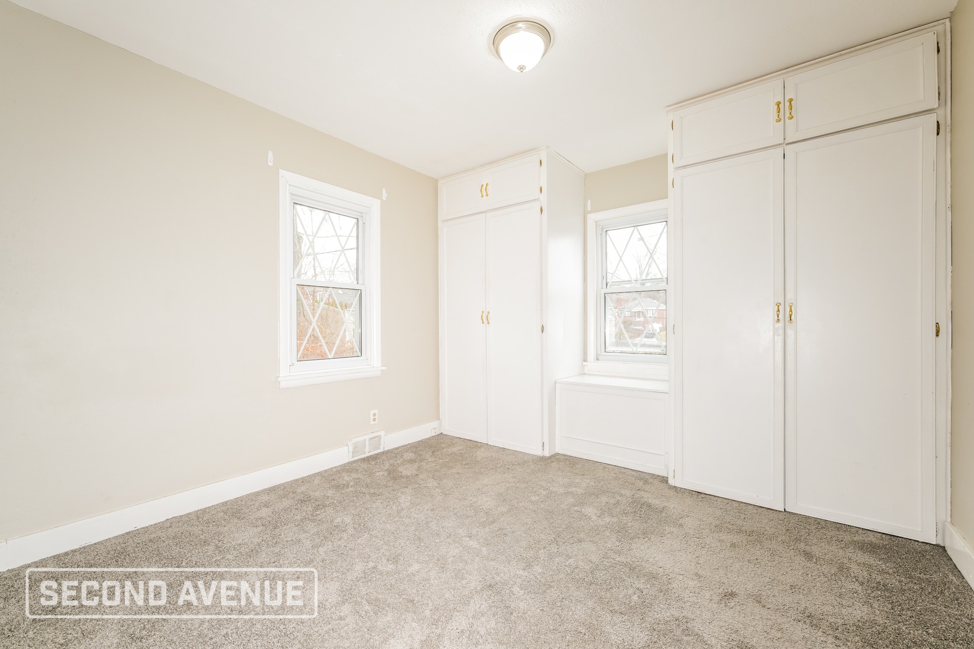 Building Photo - 1030 Franklin Dr