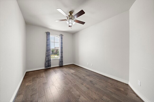 Building Photo - 3907 Pinecrest Peak Dr