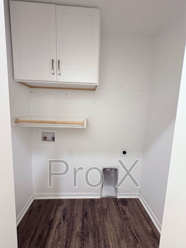 Building Photo - 401 Alex Jordan Dr.