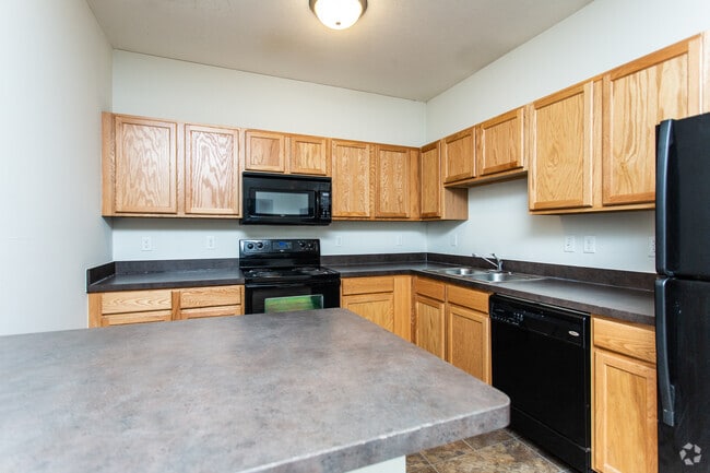 3BR, 2BA - The Summit
