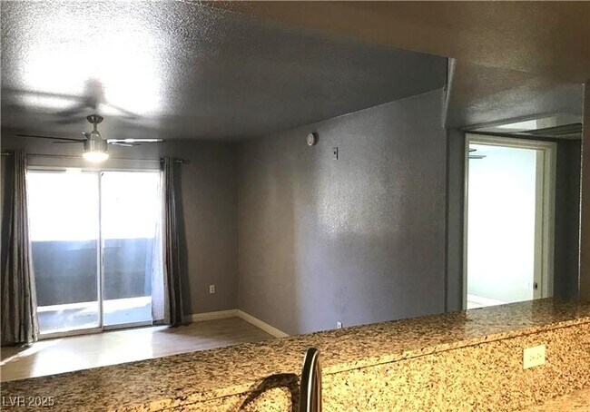 Building Photo - 555 E Silverado Ranch Blvd