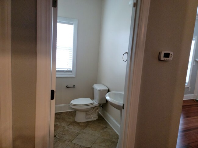 Building Photo - 2316 Dovedale Dr