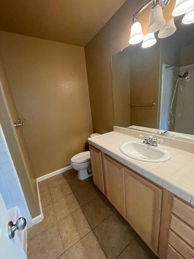 Building Photo - 4-Bedroom Home in the Village at Somersett!