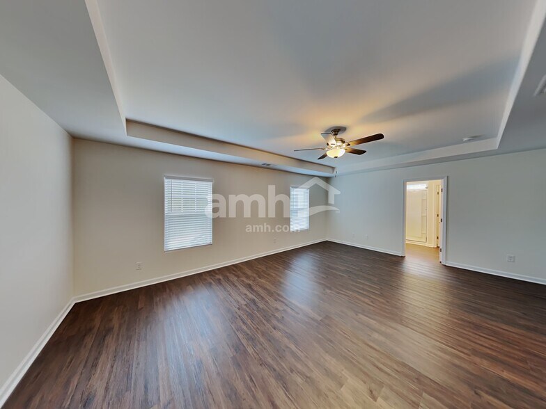 Building Photo - 631 Sunflower Dr